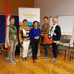 Das steirische WGT-Team mit der Botschafterin aus Taiwan