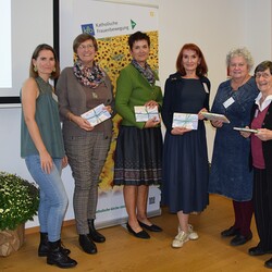Auch die Mitglieder der Arbeitskreise Weltgebetstag & Aktion Familienfasttag wurden dedankt.