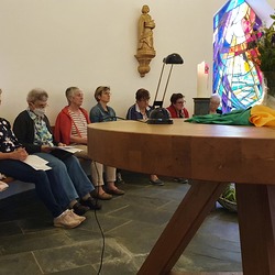 Maiandacht der kfb Halbenrain in der Kapelle in der Au